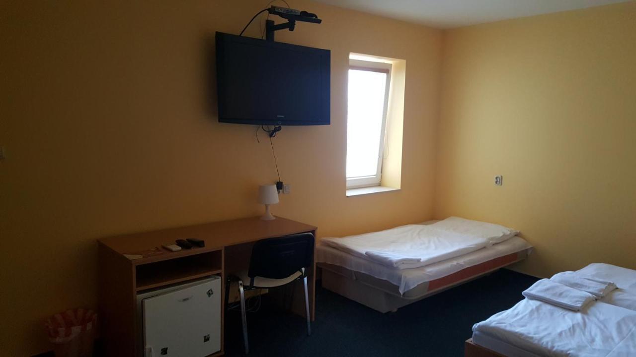 Lehar Panzio Bed and Breakfast Komárno Εξωτερικό φωτογραφία